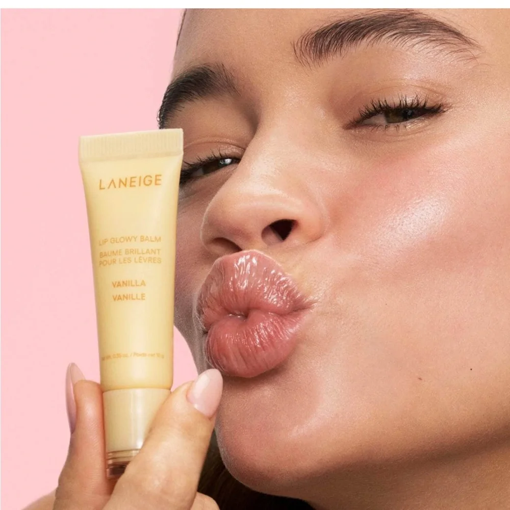 🌸LANEIGE Lip Glowy Lightweight Hydration Balm w/ Shea Butter Vanilla Mini 5g x 2 - Picture 4 of 8